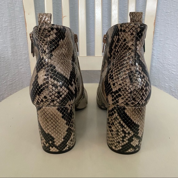 Marc Fisher Retta Zip Bootie Snake Python Print Leather - Picture 4 of 9